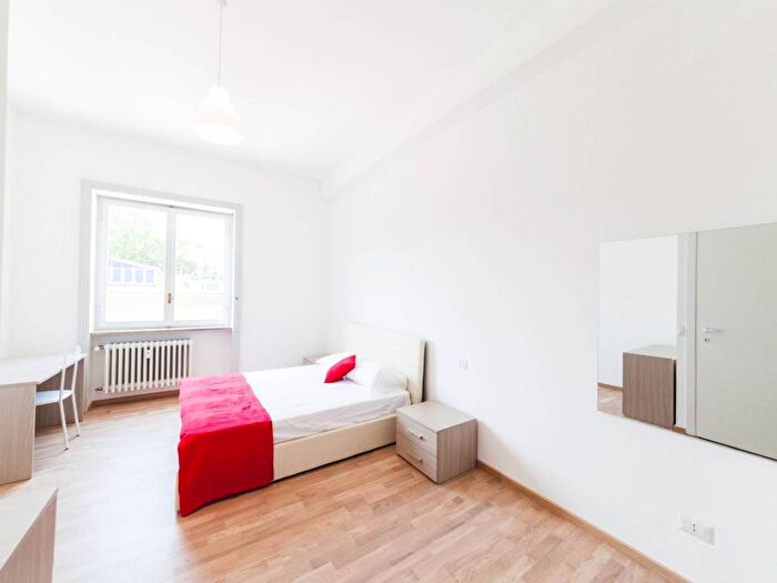 Appartamento con 5 locali in affitto in Via Tito Livio, Lodi Brenta, Milano