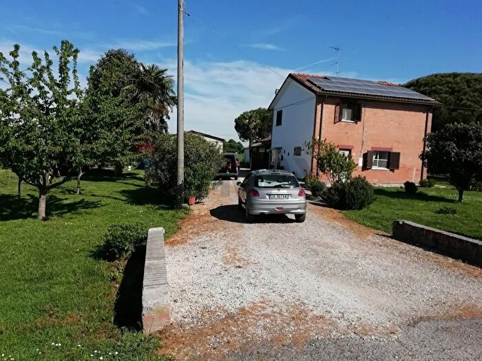 Casa con 11 locali in vendita in Lagosanto