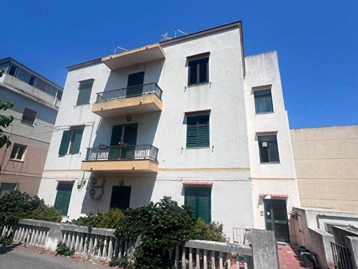 Appartamento trilocale in affitto in Via Angelina Livia Merlin, Ganzirri, Messina
