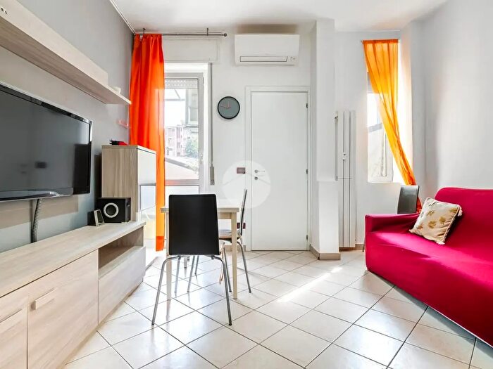 Appartamento bilocale in vendita in Via Val Bregaglia, Milano