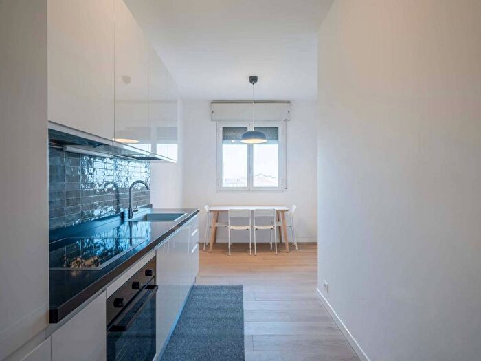 Appartamento quadrilocale in affitto in Via Enrico Falck, Gallaratese, Milano