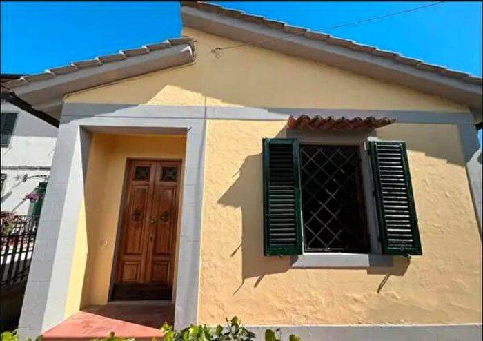 Casa trilocale in vendita in Via Ferdinando I De Medici, Poggio A Caiano