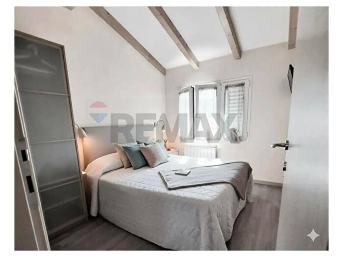 Casa con 8 locali in vendita in Viareggio