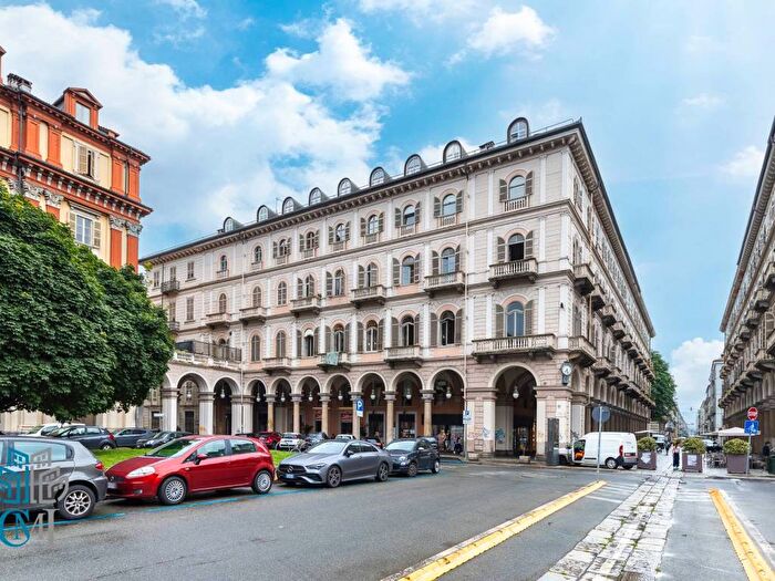 Casa con 6 locali in affitto in Piazza Statuto, Cittadella, Torino