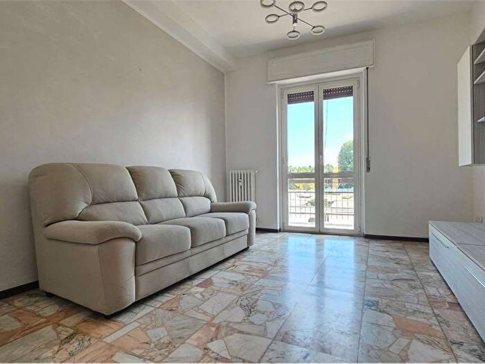 Appartamento trilocale in affitto in Via Beretta, Centro, Magenta