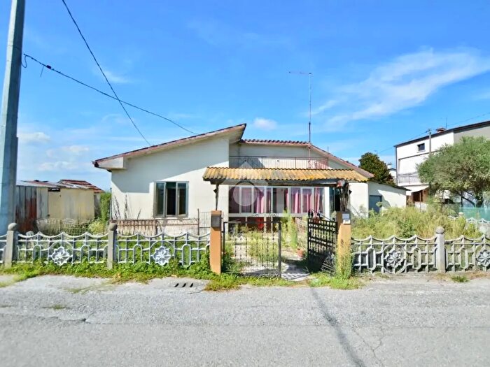 Casa trilocale in vendita in Via Pradivisi, Eraclea