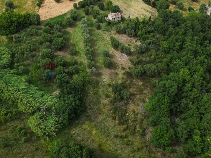 Casa trilocale in vendita in Cingoli