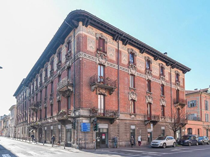 Appartamento trilocale in affitto in Via Mentana, Borghi, Como