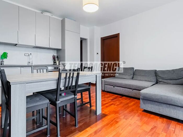 Appartamento bilocale in affitto in Via del Futurismo, Milano