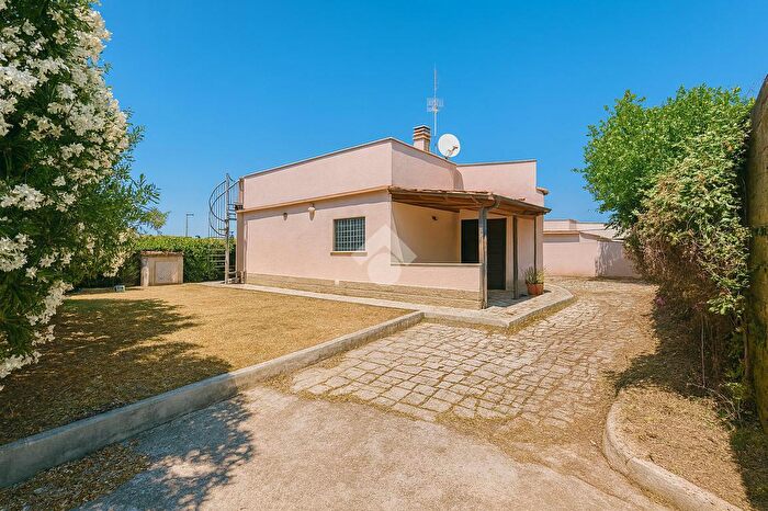 Casa quadrilocale in vendita in Via Gigli, Ardea