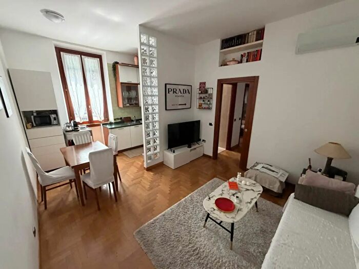 Appartamento trilocale in vendita in Milano
