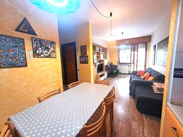 Appartamento trilocale in vendita in a Pisa, Massa