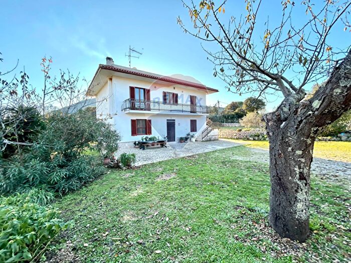 Casa con 10 locali in vendita in Via Campo dei Monaci, Terracina