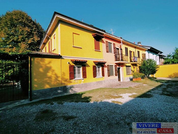 Casa con 5 locali in vendita in Via Mariotto, Lambrinia, Chignolo Po