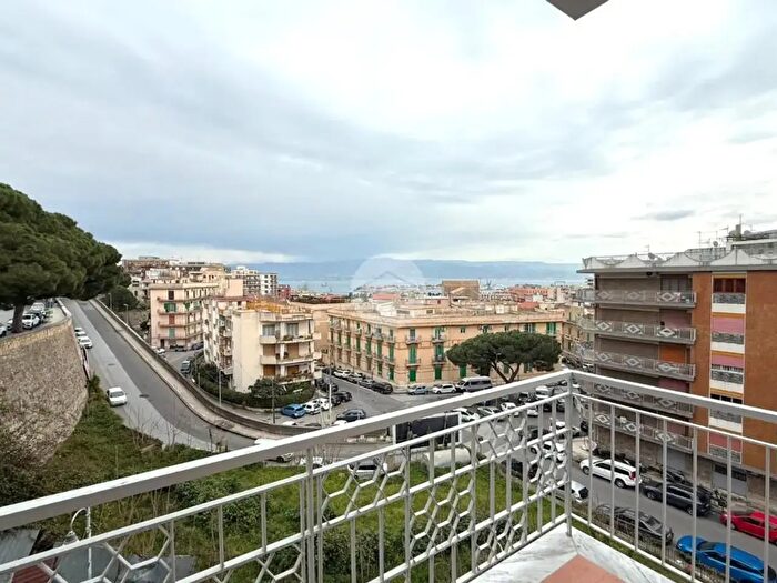 Appartamento trilocale in affitto in Via Pietro Longo, Messina