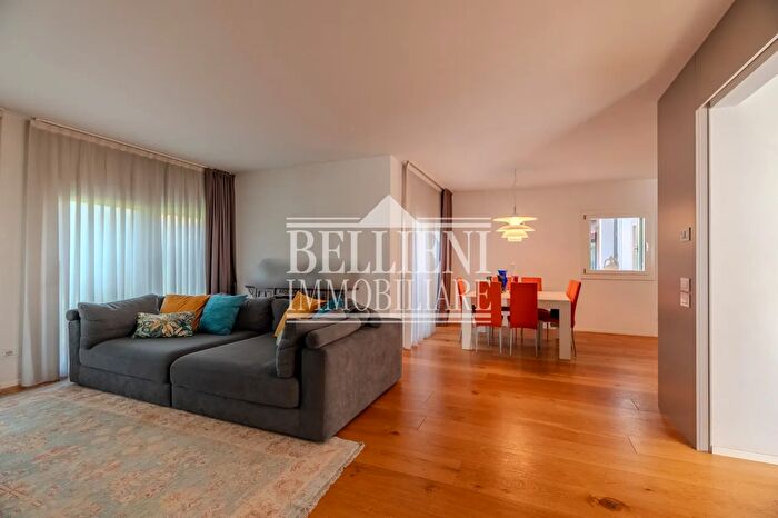 Casa con 5 locali in vendita in Via Giosuè Carducci, Vicenza