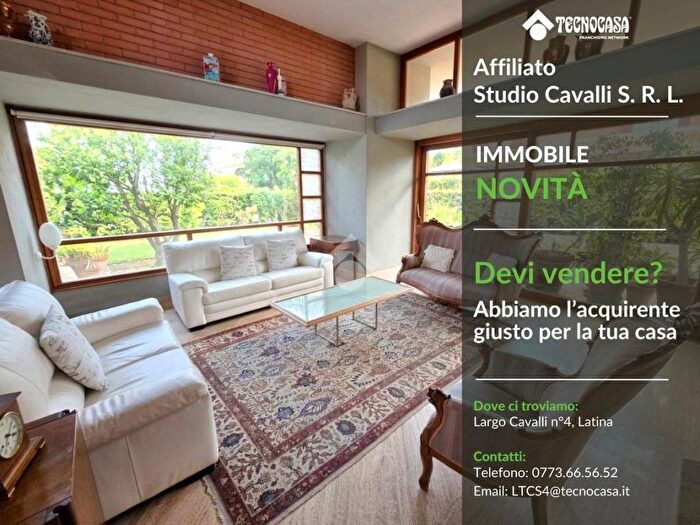Casa con 6 locali in vendita in Via Giovan Battista Viotti, Q, Latina