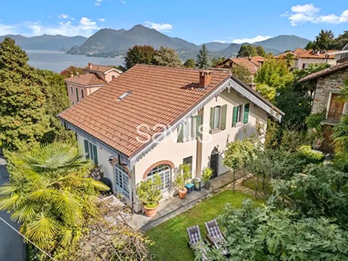 Casa con 6 locali in vendita in Via per Vedasco, Stresa