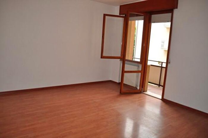 Appartamento con 6 locali in vendita in Via Montegrappa, Jesi