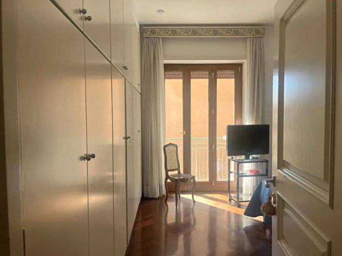 Appartamento quadrilocale in vendita in Via Decimo Laberio, Roma