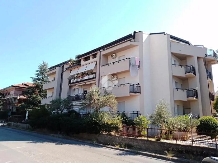 Appartamento trilocale in vendita in Via Leonardo da Vinci, Castrolibero