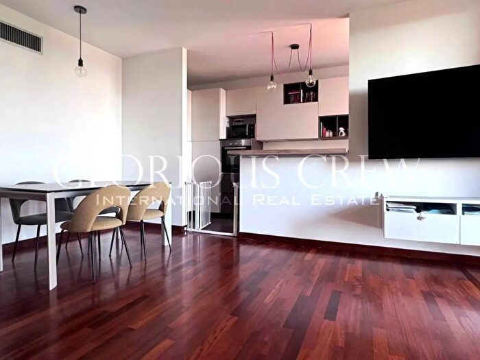 Appartamento trilocale in vendita in Via Marco dAgrate, Milano