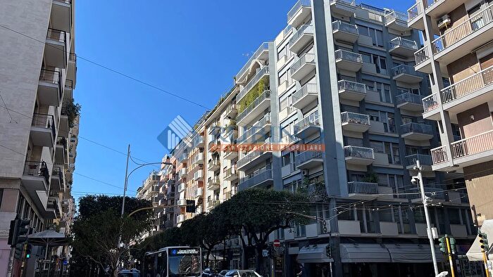 Appartamento quadrilocale in vendita in Corso Cavour, Bari