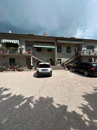 Appartamento con 6 locali in vendita in Via Monte Bianco, Trevi