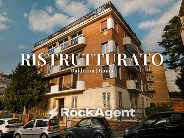 Appartamento trilocale in vendita in Viale delle Medaglie d'Oro, Roma