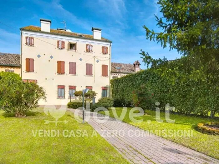 Appartamento bilocale in vendita in Via Ponti Sette, Ferrara