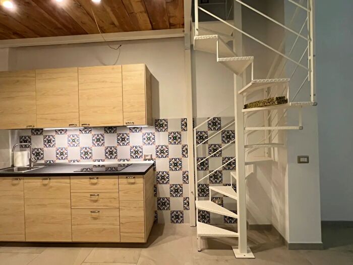 Appartamento monolocale in affitto in Via degli Etruschi, Roma