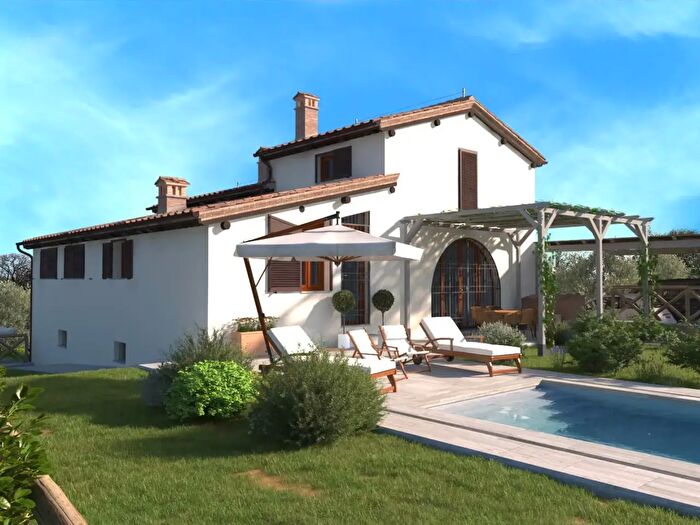 Appartamento con 5 locali in vendita in Via Verdi, Siena