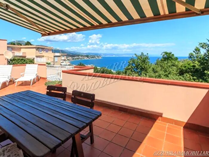 Appartamento con 5 locali in vendita in Via San Giovanni, Varazze