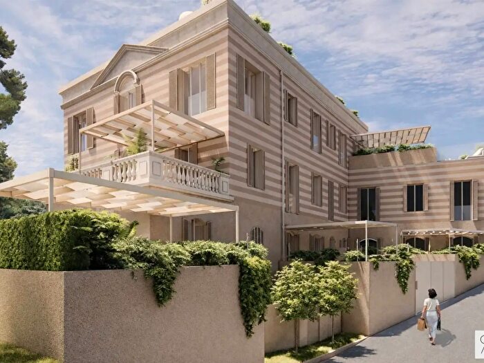 Appartamento trilocale in vendita in Via al Mare, Sanremo