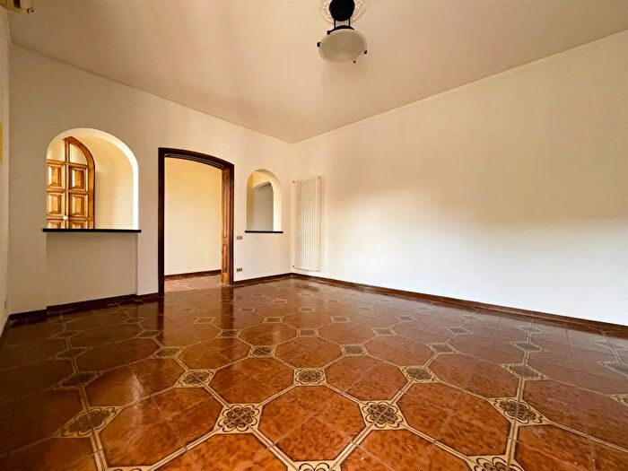 Appartamento con 5 locali in vendita in Viareggio