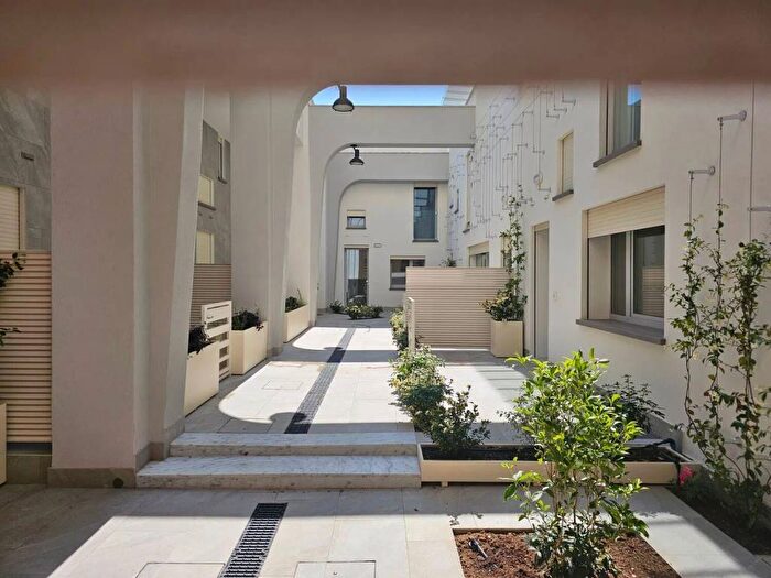 Appartamento bilocale in affitto in Via Montevideo No Number, Solari, Milano