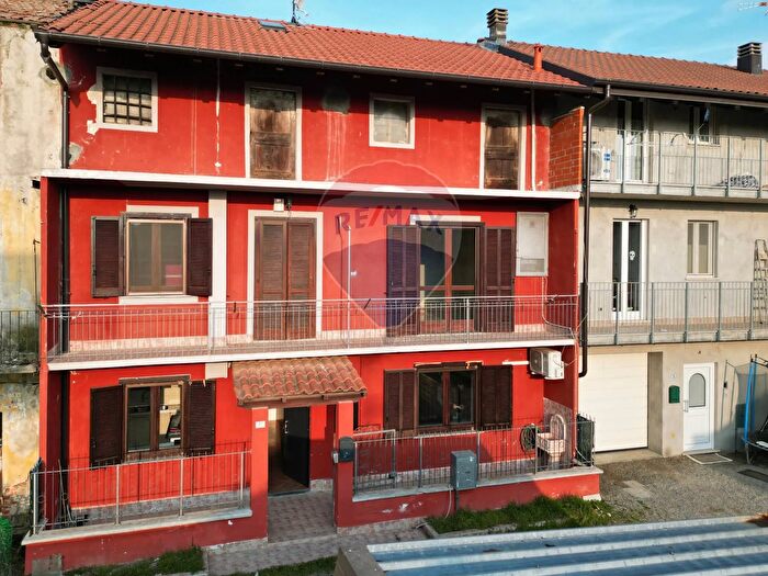 Casa quadrilocale in vendita in Vaprio DAgogna