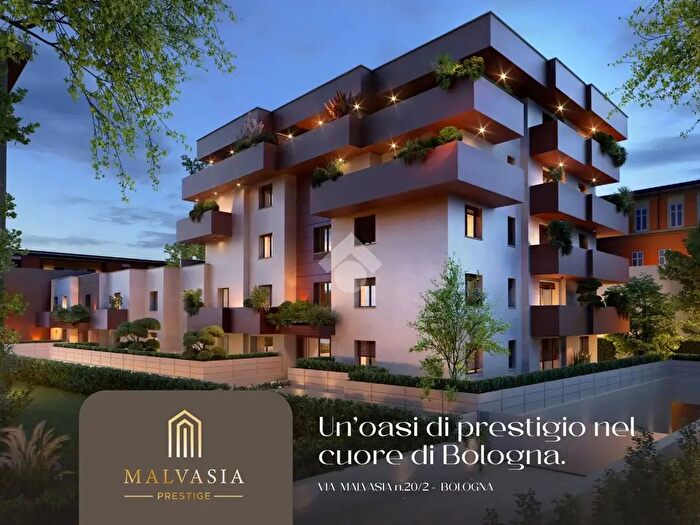 Appartamento trilocale in vendita in Via Innocenzo Malvasia, Bologna