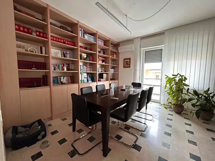 Appartamento quadrilocale in vendita in Viale Maiella, Francavilla Al Mare