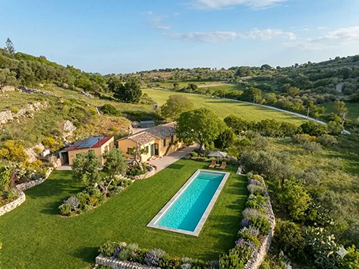 Casa trilocale in vendita in Modica