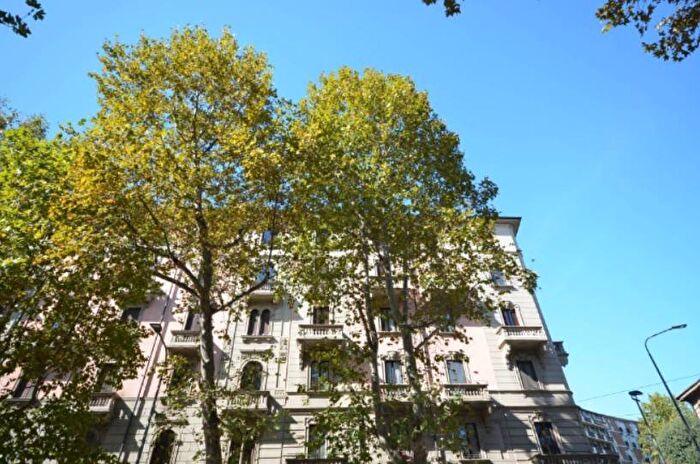 Appartamento bilocale in affitto in Via Ruggero di Lauria, Sempione, Milano