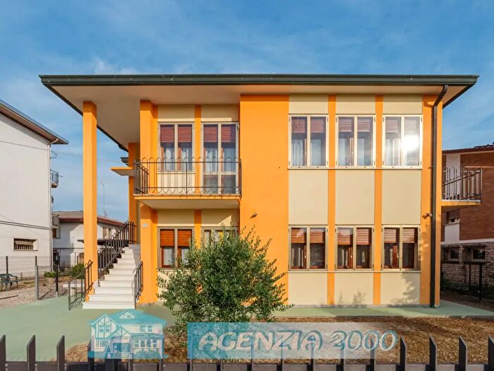 Casa con 6 locali in vendita in Via Trieste, Conselve