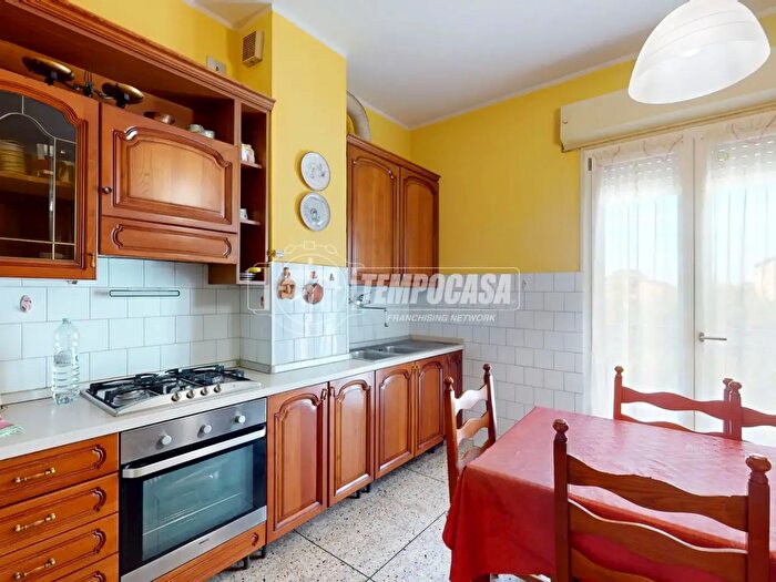 Appartamento con 5 locali in vendita in Via Palmiro Togliatti, Torino
