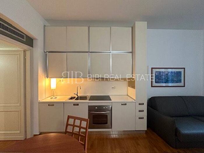 Appartamento bilocale in affitto in Via Correggio, De Angeli, Milano