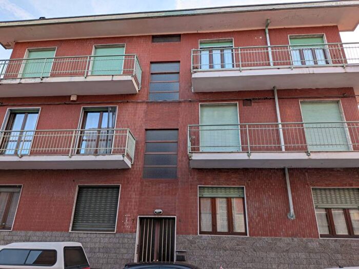 Appartamento trilocale in affitto in Via Chambery, Pozzo Strada, Torino