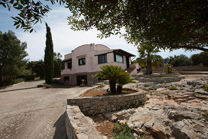 Casa con 5 locali in vendita in Contrada Fiorentino, Ostuni