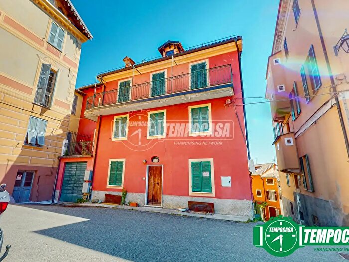 Appartamento quadrilocale in vendita in Via Casacce, Molare
