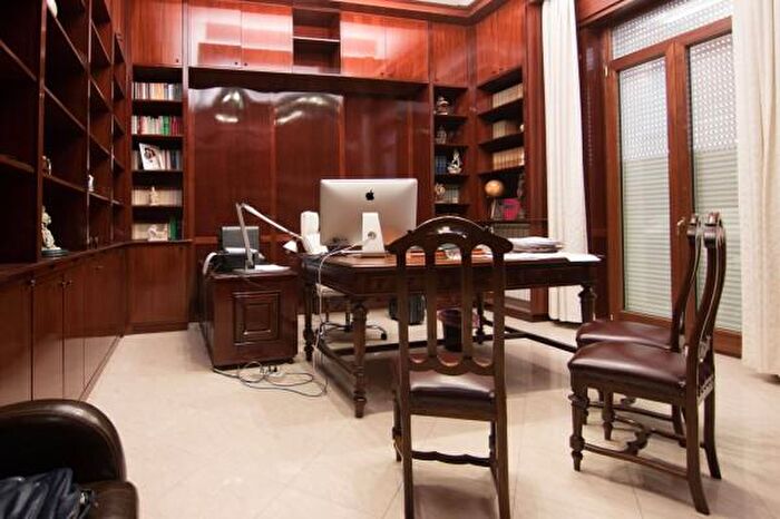 Appartamento con 6 locali in vendita in Corso Roma, Foggia