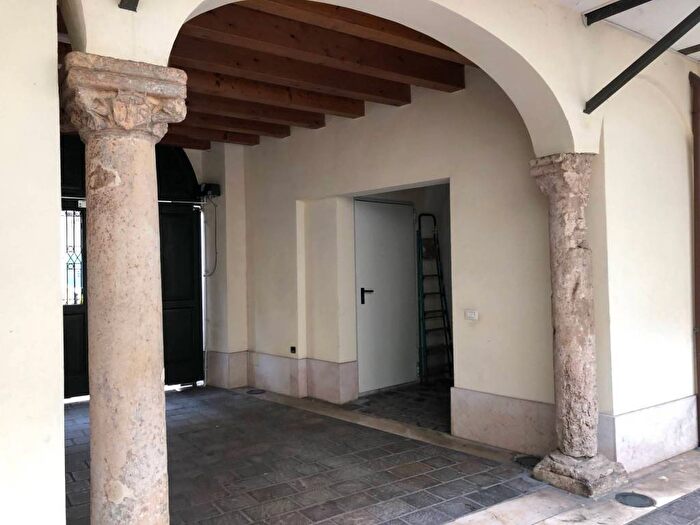 Appartamento bilocale in affitto in Contra Pedemuro San Biagio, Centro Storico, Vicenza