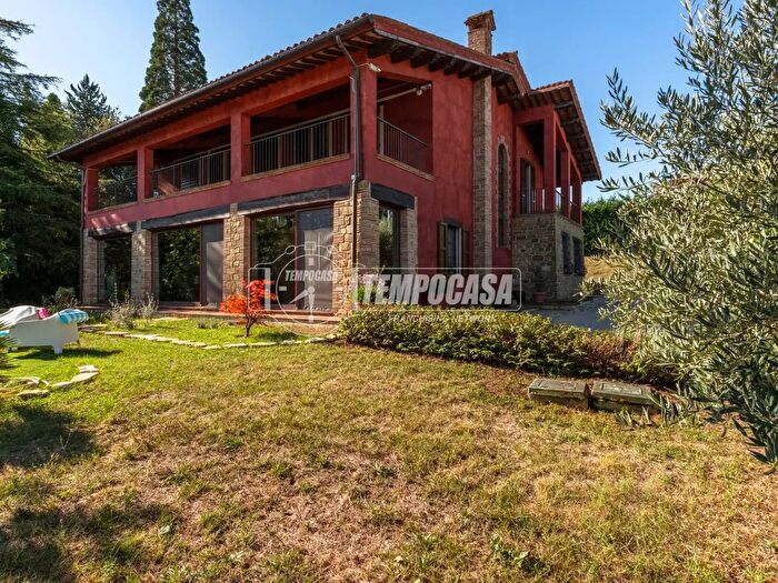 Casa con 5 locali in vendita in Via Vittorio Marchesoni, Camerino